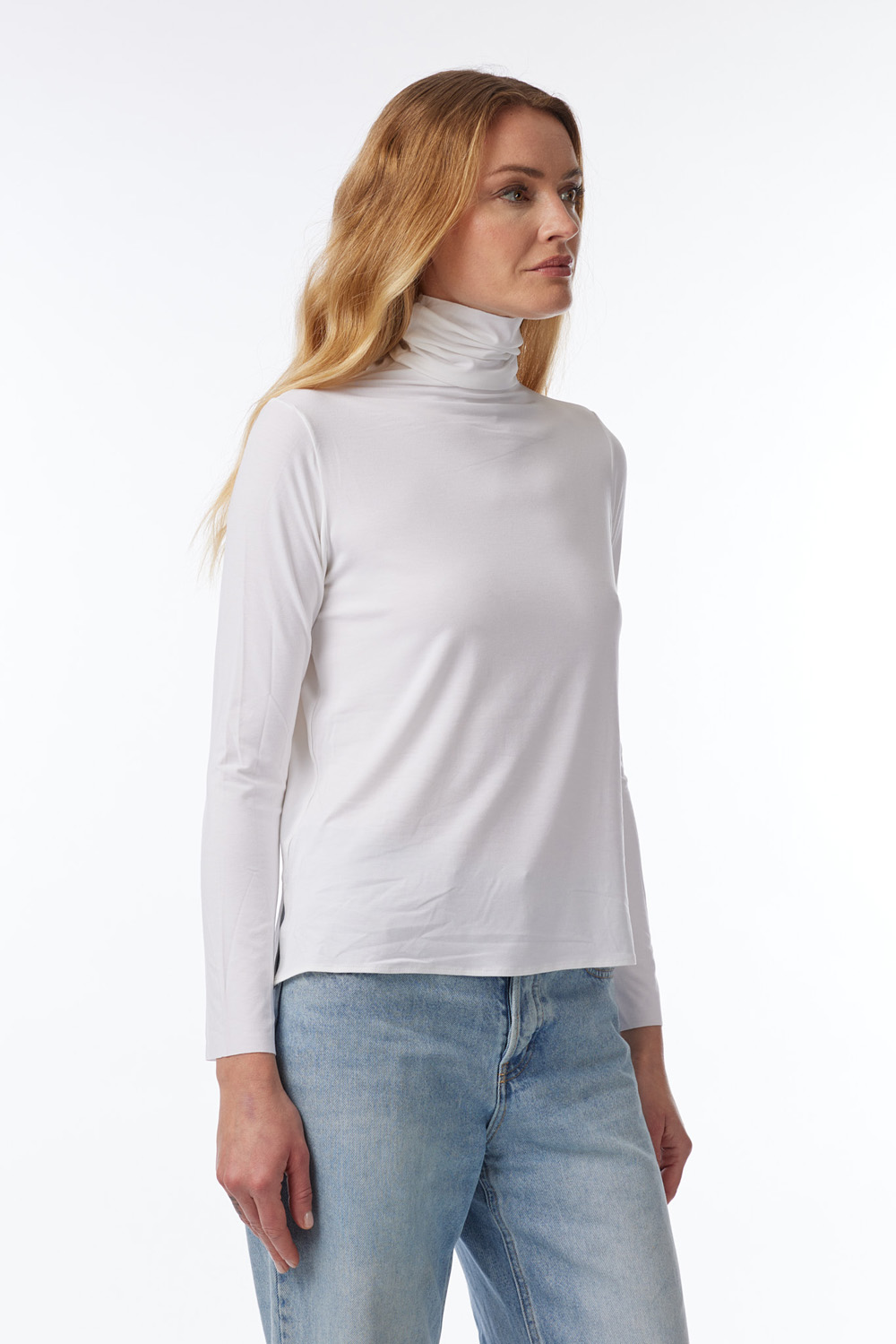 turtle neck t-shirt in viscose stretch, long sleeves