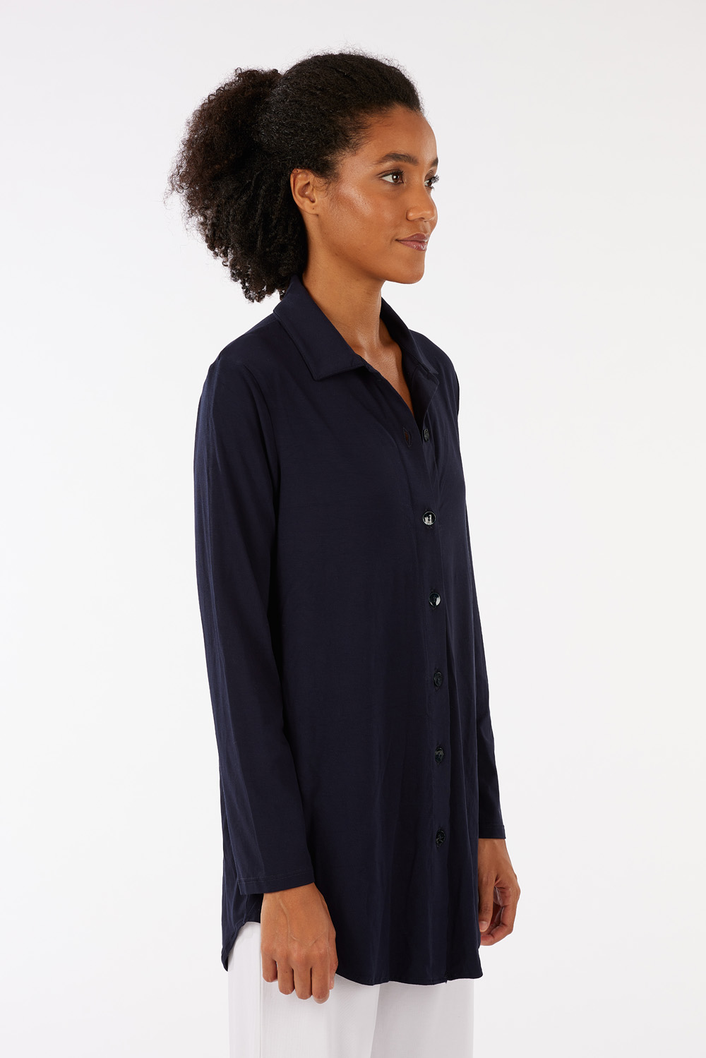 Microfibre jersey shirt, long sleeve with narrow cuff, button fastening, curved hem